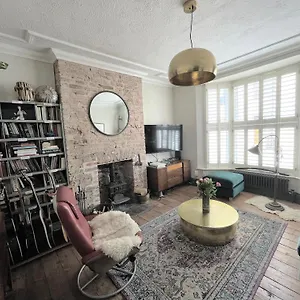  Holiday home Town House In The North Laines United Kingdom
